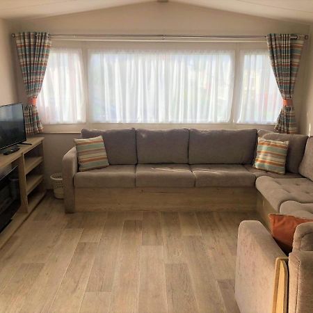 Cedar Deluxe Holiday Home Chapel Saint Leonards Bagian luar foto